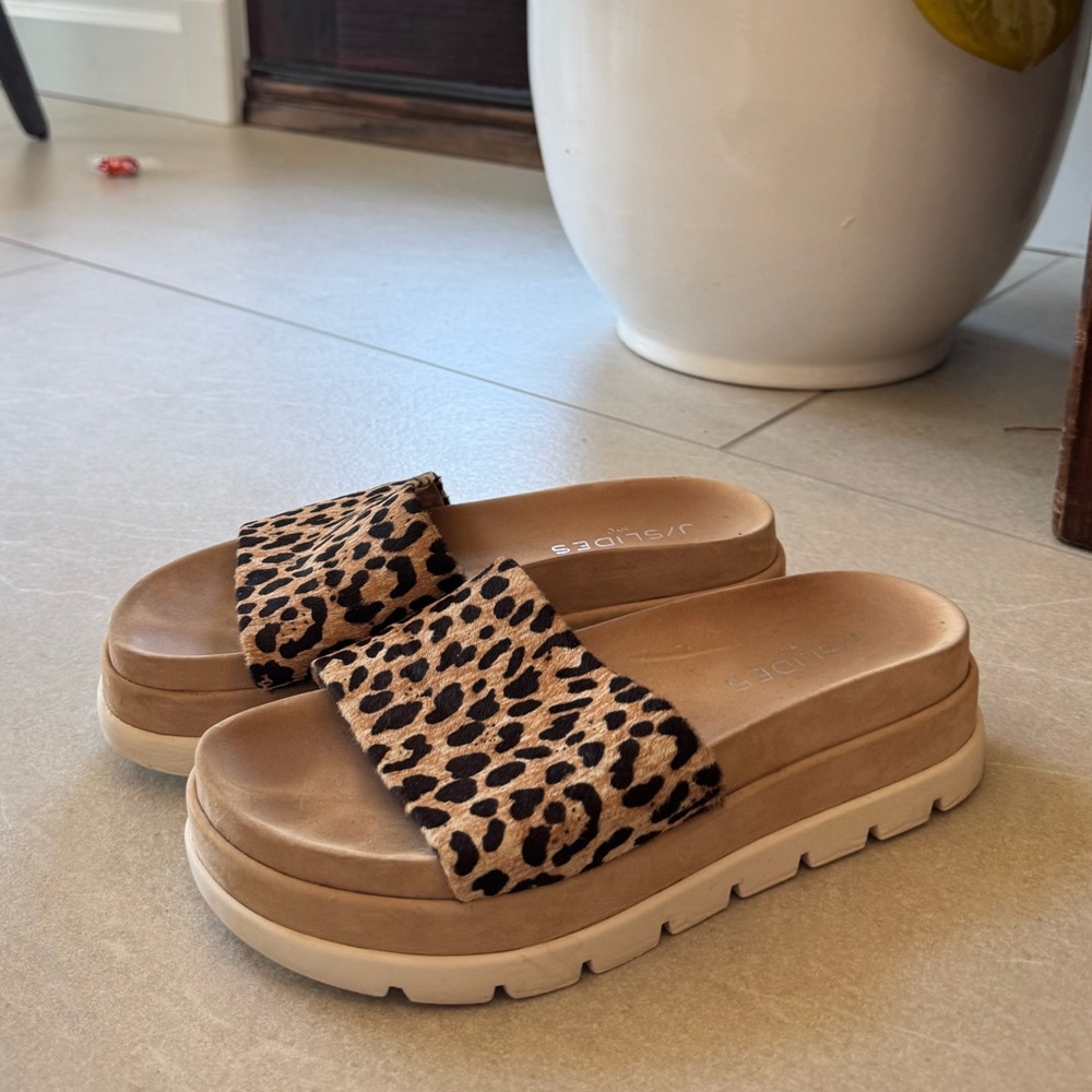J/Slides Leopard Print Platform Sandals - Size 6